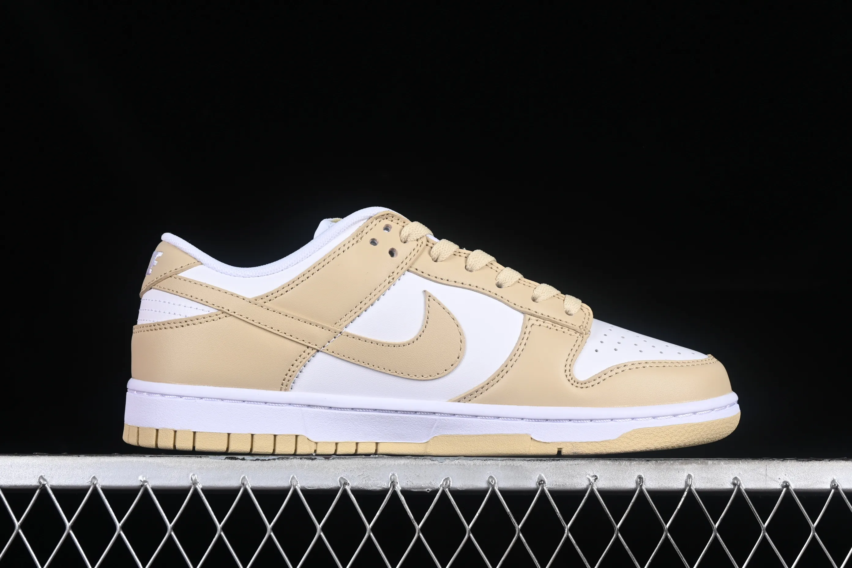 All categories Nk SB Dunk series Nk SB Dunk Low low-top sneakers Z version Nk Dunk Low "Team Gold" golden wheat color SB low-top sports and leisure sneakers DV0833-100